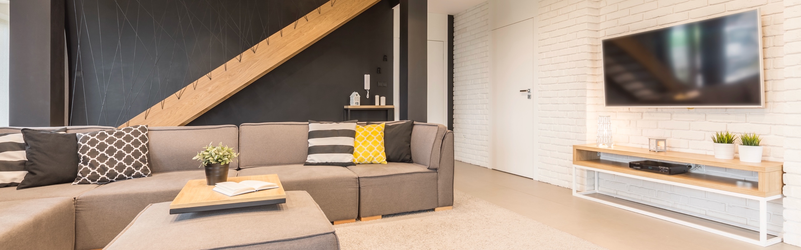 living-room_2560-800